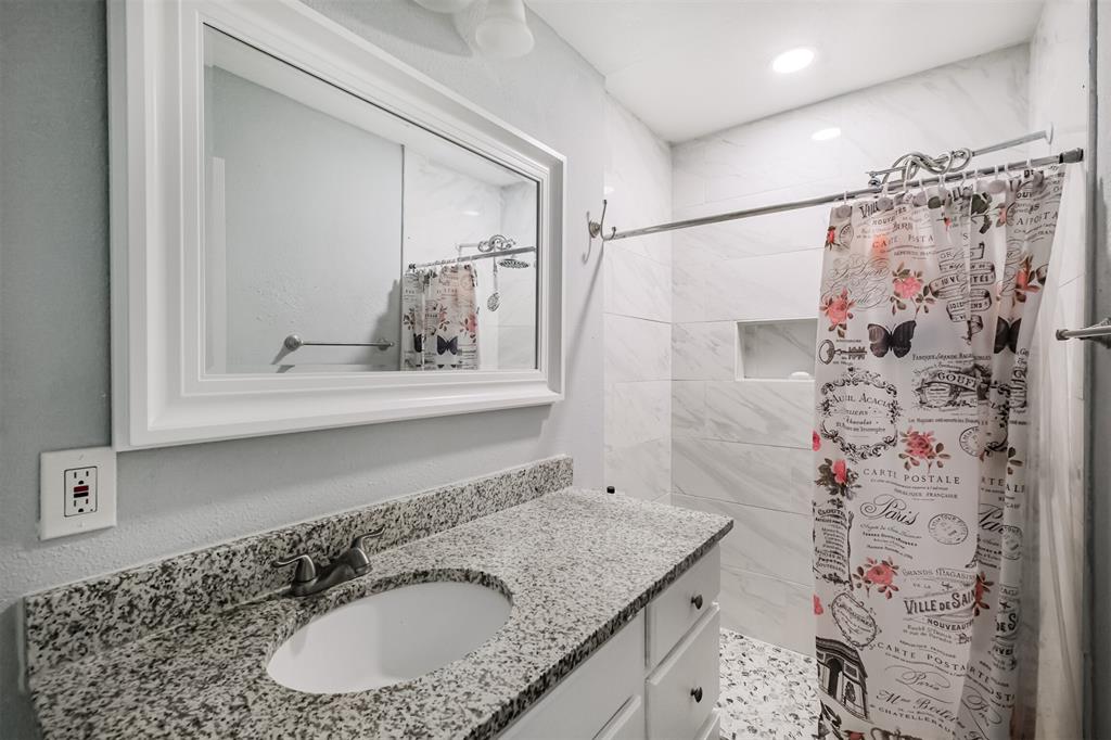 Houston, Texas 77060, United States, 3 Bedrooms Bedrooms, ,2 BathroomsBathrooms,Residential,Active,170660