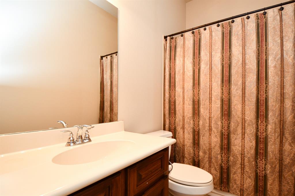 8706 Stowe Creek Lane, Missouri City, Texas image 25