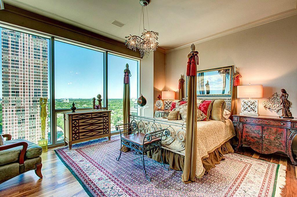 Photo 13 of 30 of 1600 Post Oak 1607 condo