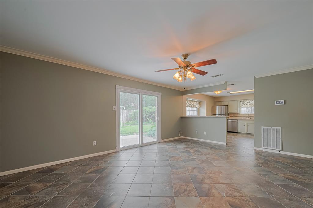 2027 Briar Ridge Drive, Rosenberg, Texas image 7
