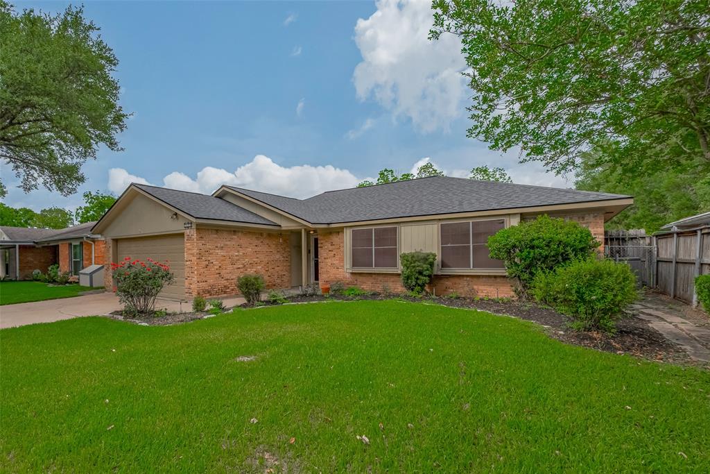 2027 Briar Ridge Drive, Rosenberg, Texas image 1
