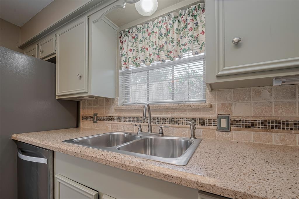 2027 Briar Ridge Drive, Rosenberg, Texas image 13
