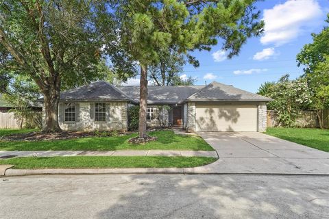 Single Family Residence in Spring TX 21010 Roydencrest Drive.jpg