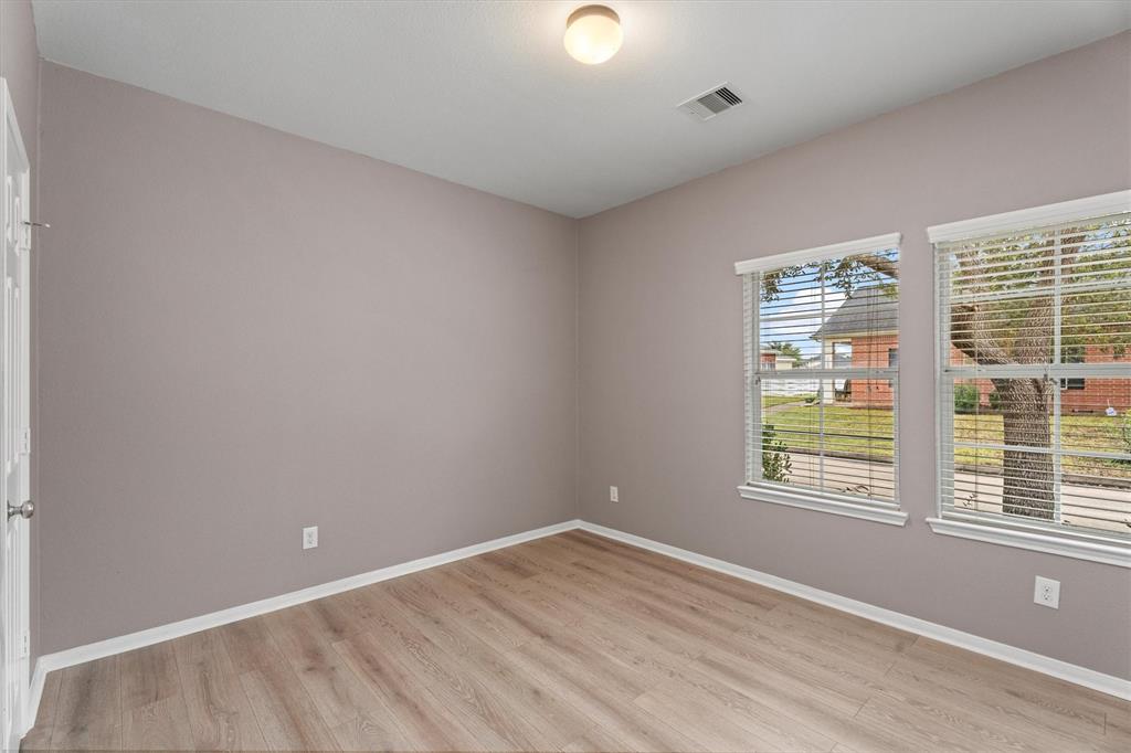 Houston, Texas 77047, United States, 3 Bedrooms Bedrooms, ,2 BathroomsBathrooms,Residential,Pending,34310