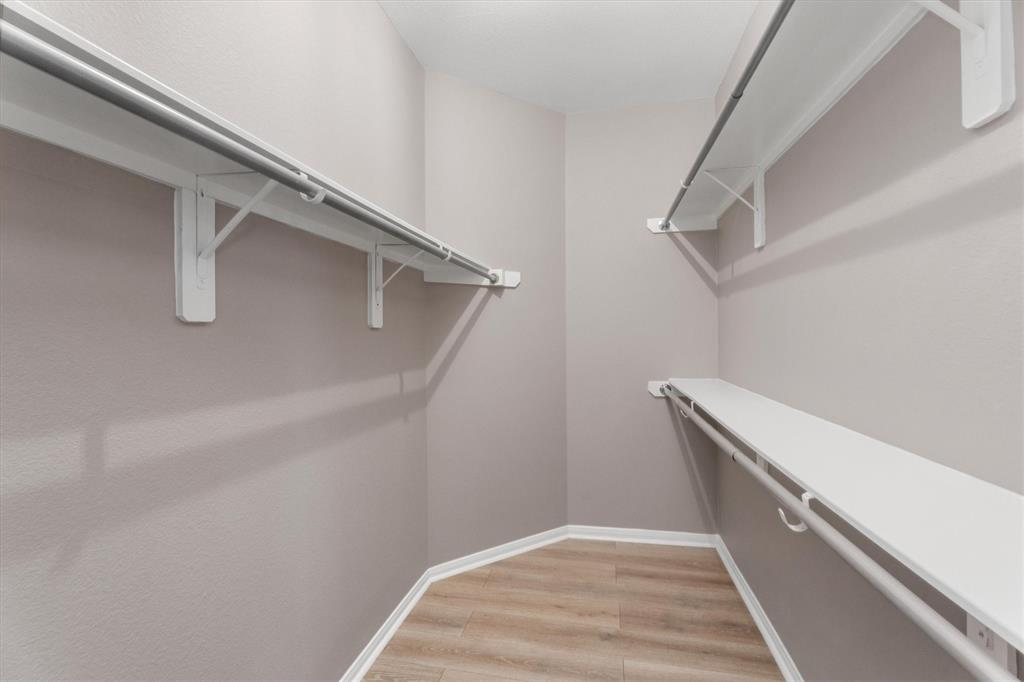 Houston, Texas 77047, United States, 3 Bedrooms Bedrooms, ,2 BathroomsBathrooms,Residential,Pending,34310