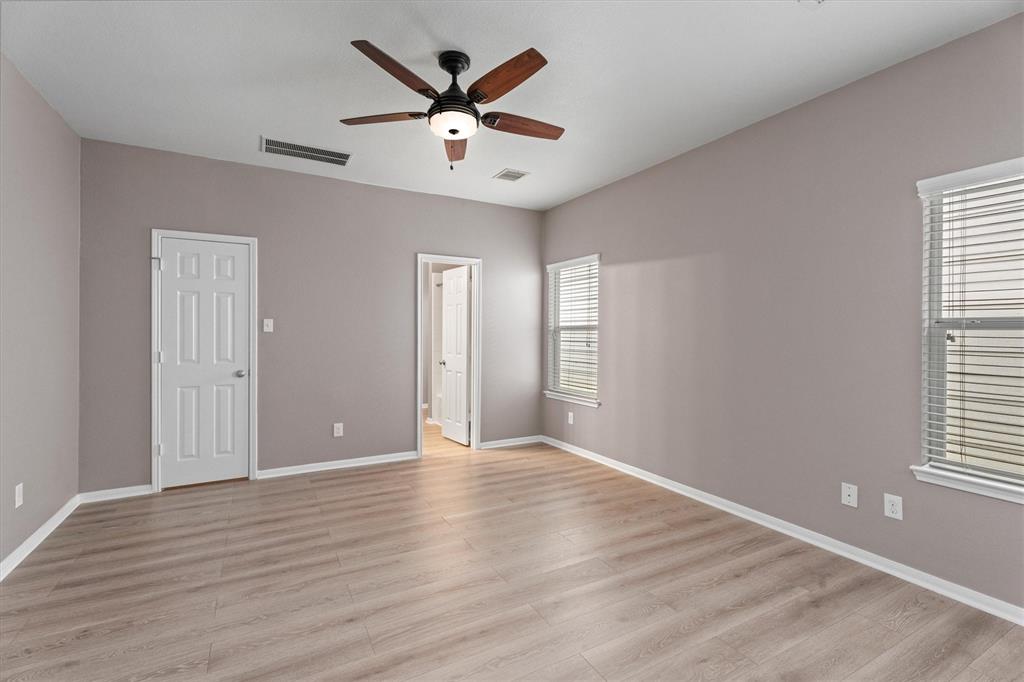 Houston, Texas 77047, United States, 3 Bedrooms Bedrooms, ,2 BathroomsBathrooms,Residential,Pending,34310