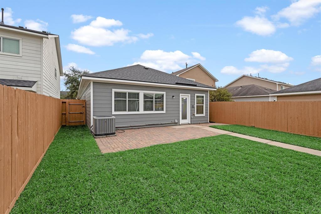 Houston, Texas 77047, United States, 3 Bedrooms Bedrooms, ,2 BathroomsBathrooms,Residential,Pending,34310