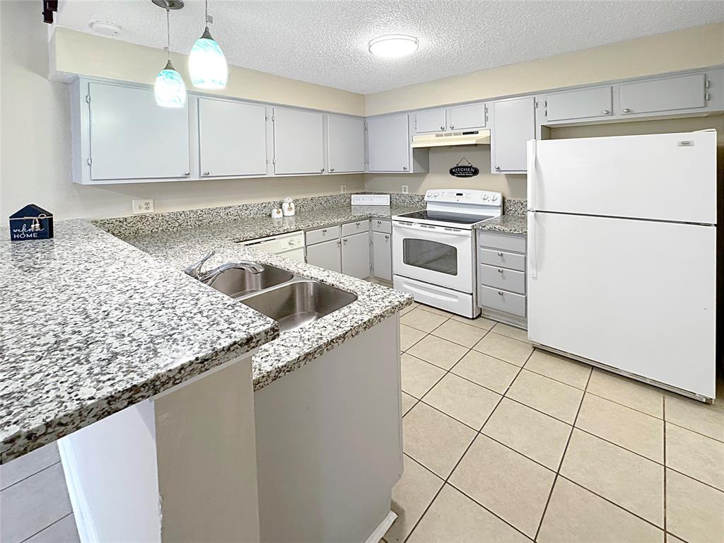 6328 W Airport Boulevard #6328, Houston, Texas image 5