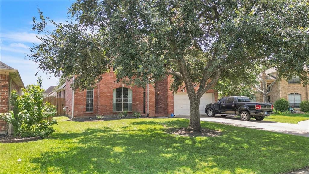 6506 River Glen Court, Pearland, Texas image 2