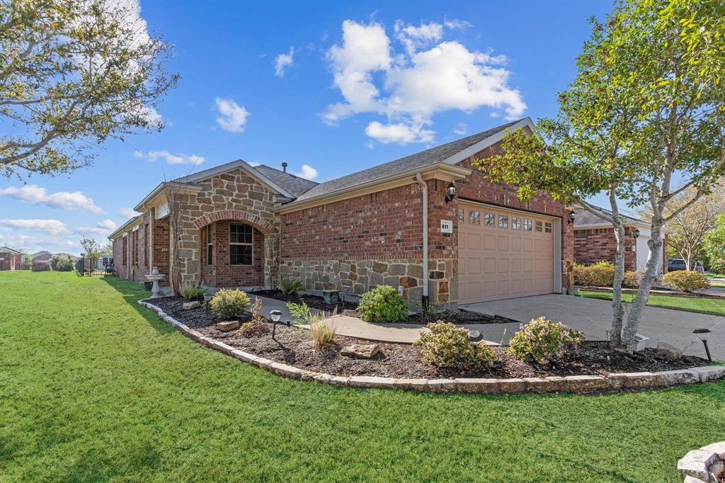 611 Windward Court, Richmond, Texas image 2