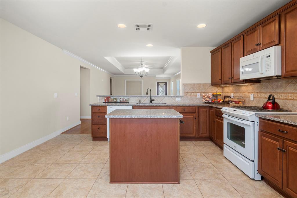 611 Windward Court, Richmond, Texas image 15