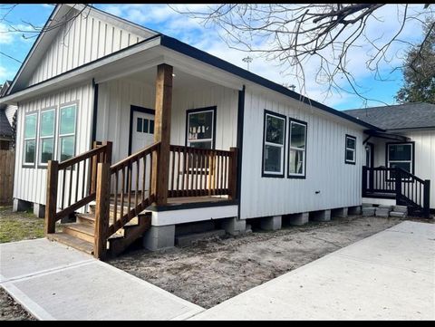 414 Coronado Street Houston TX 77009