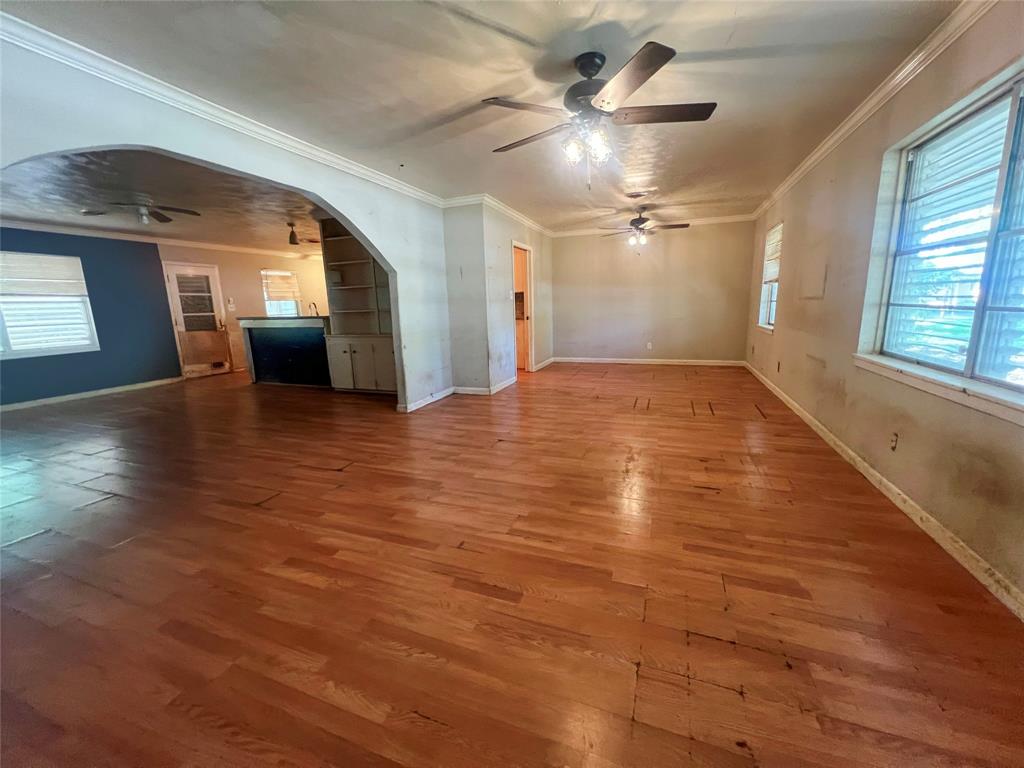 105 Longridge Drive, La Marque, Texas image 17