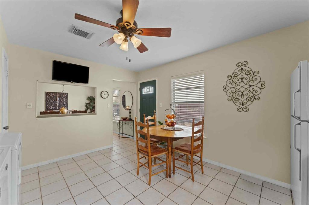 2102 N Pearland Avenue, Pearland, Texas image 8