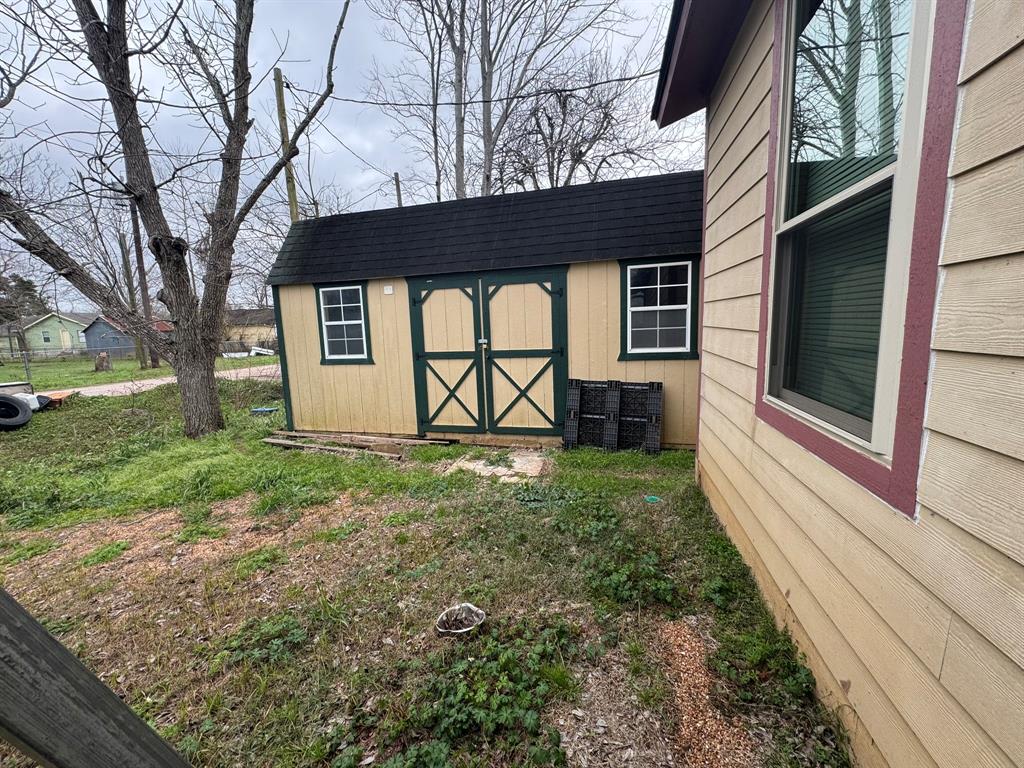 521 Rycade Street, Boling, Texas image 5