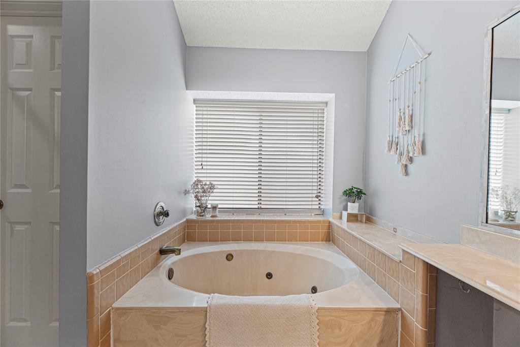 2215 Greencove Lane, Sugar Land, Texas image 25