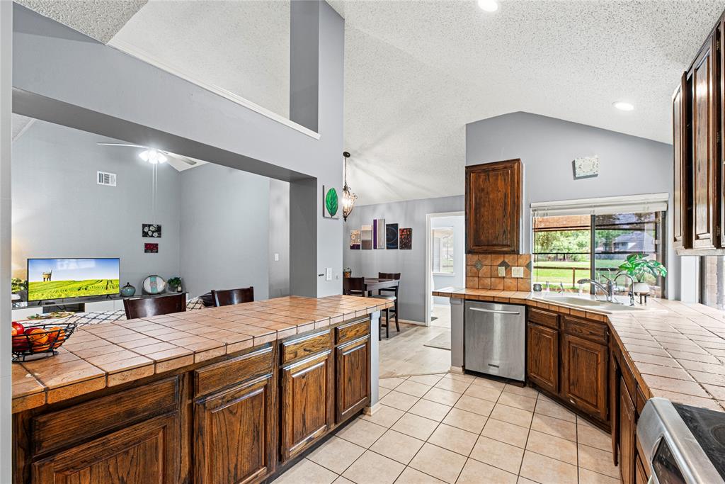 2215 Greencove Lane, Sugar Land, Texas image 12