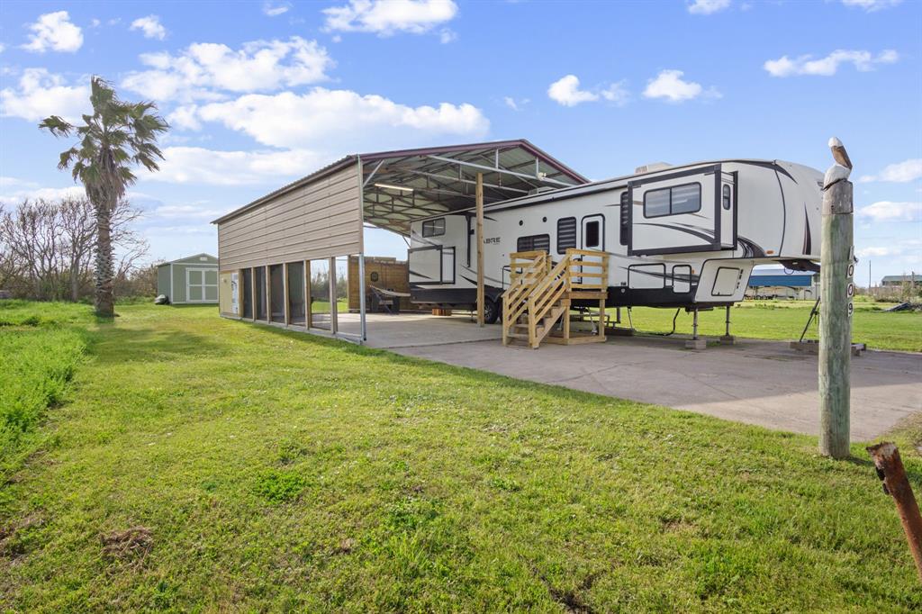 3638 County Road 190, Rosharon, Texas image 1