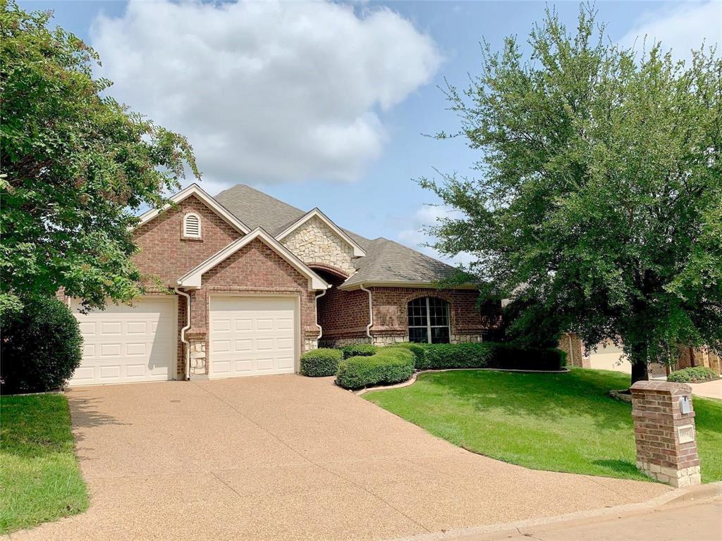 10954 Live Oak Creek Drive, Fort Worth, Texas image 2
