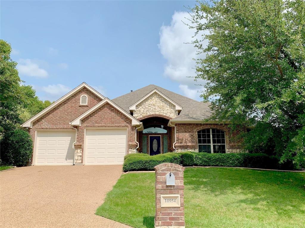 10954 Live Oak Creek Drive, Fort Worth, Texas image 1