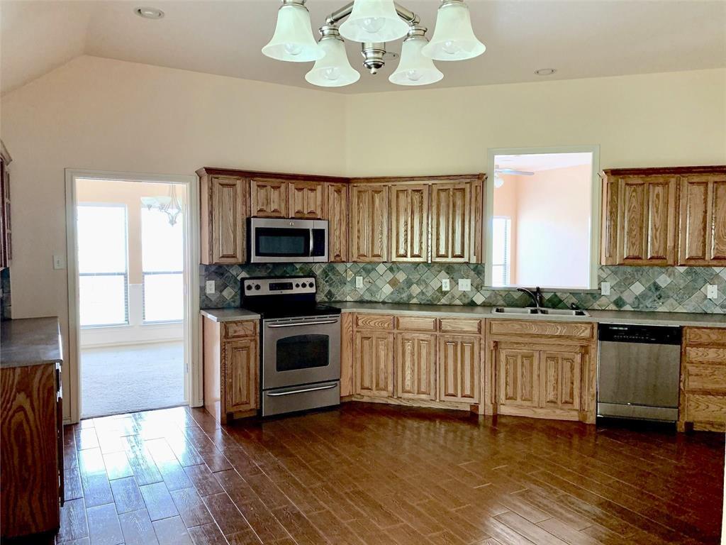 10954 Live Oak Creek Drive, Fort Worth, Texas image 5
