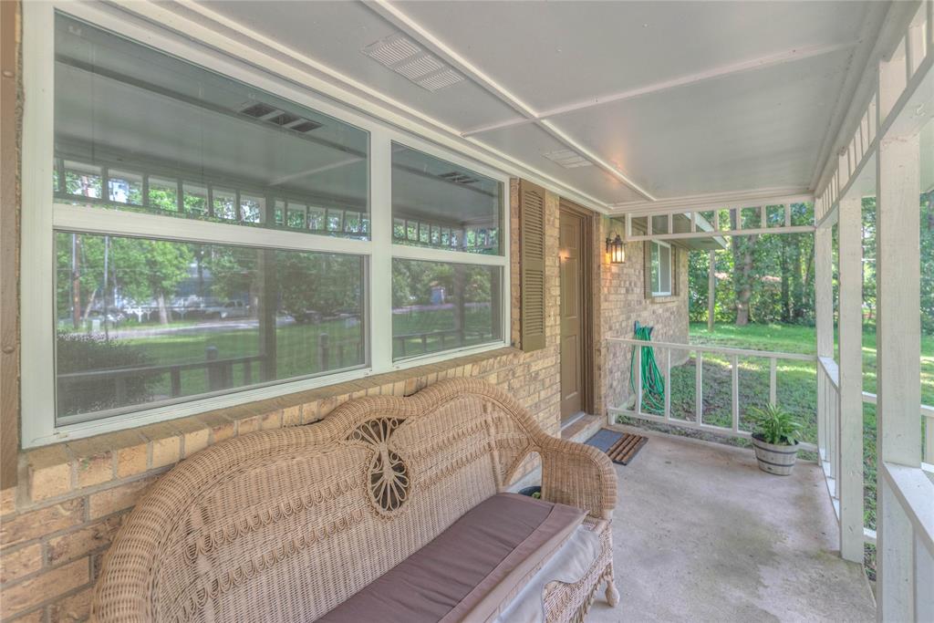 10246 Dogwood Loop
