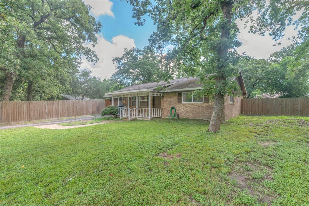 10246 Dogwood Loop