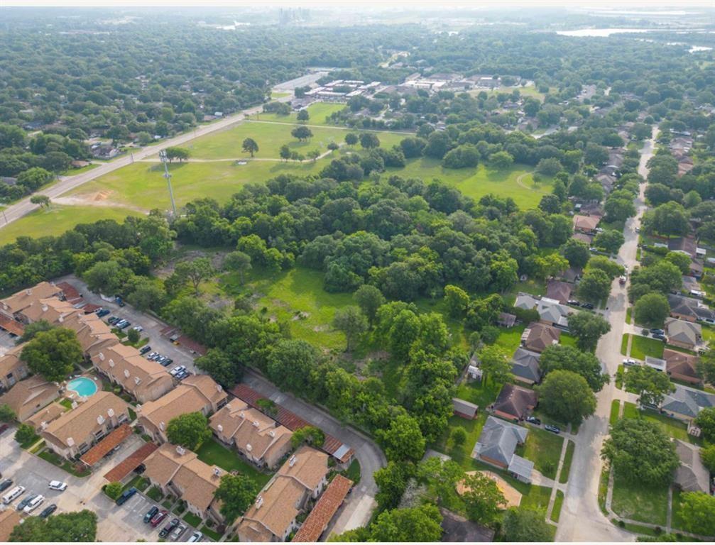 Dwinnell Street, Baytown, Texas image 3