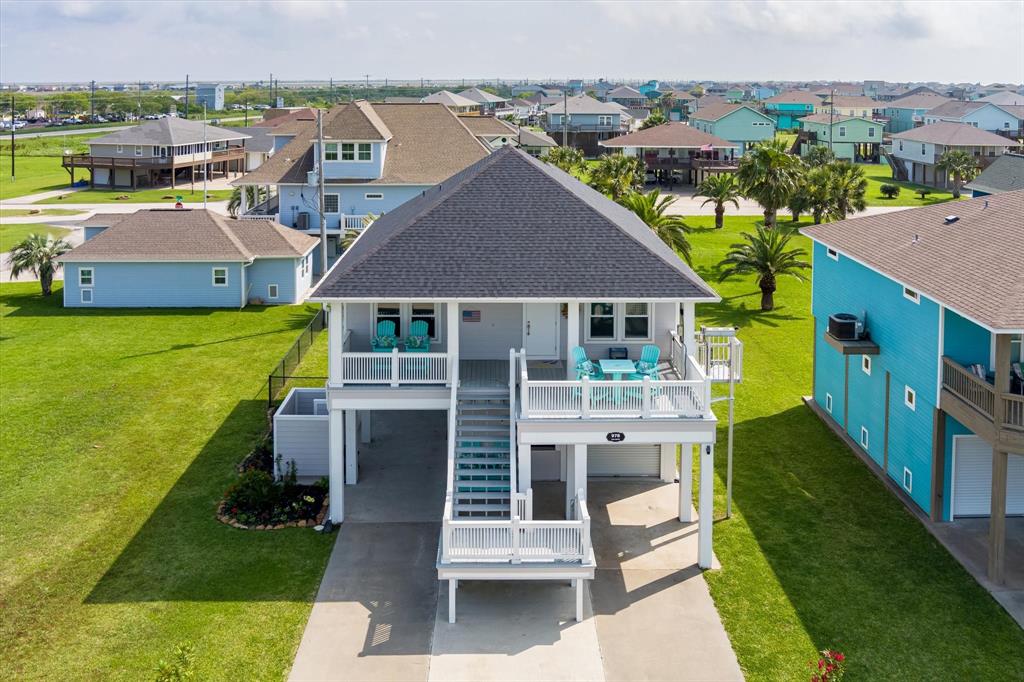 978 Sue Drive, Crystal Beach, Texas image 4