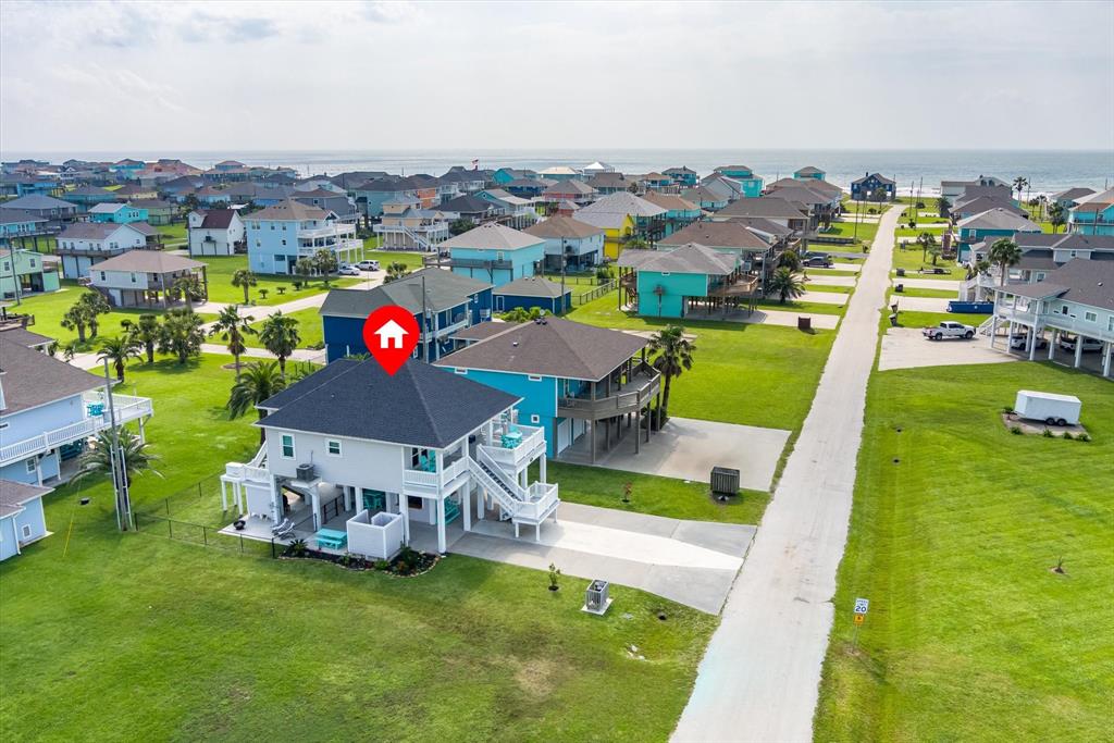 978 Sue Drive, Crystal Beach, Texas image 2