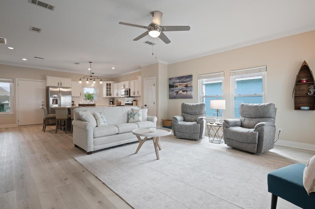 978 Sue Drive, Crystal Beach, Texas image 19
