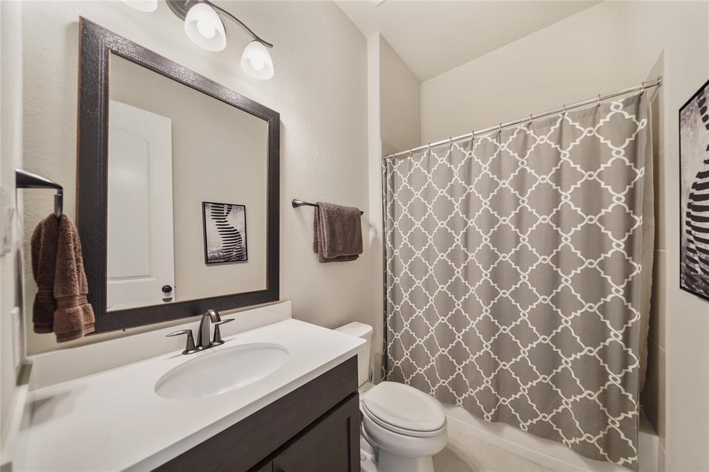 10518 Largo Oaks Drive, Missouri City, Texas image 32