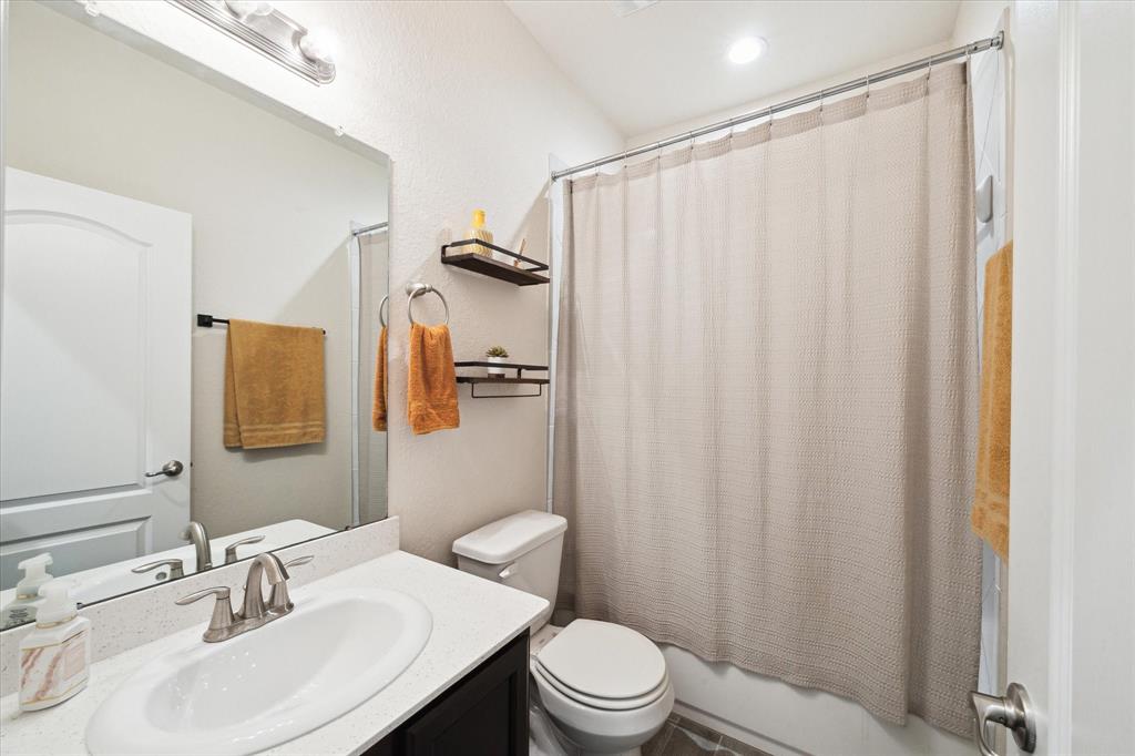 13347 Pecan Trails Drive, Santa Fe, Texas image 12