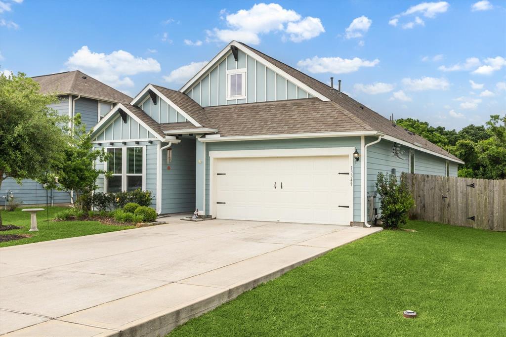 13347 Pecan Trails Drive, Santa Fe, Texas image 2