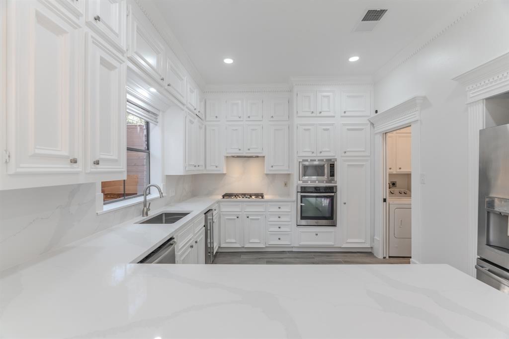 1218 Potomac Drive, Houston, Texas image 25