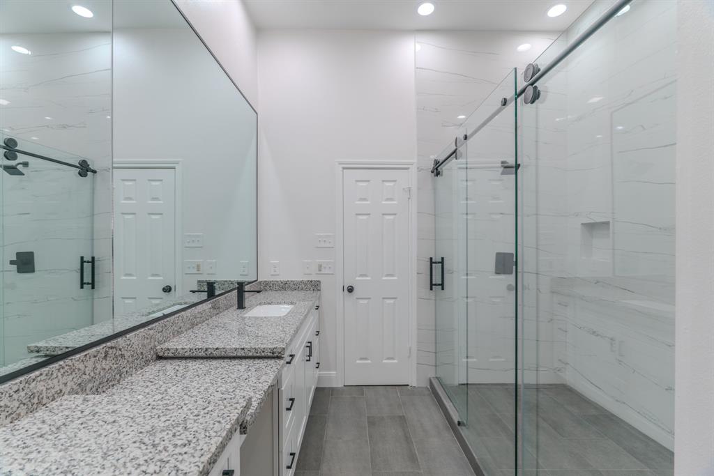 1218 Potomac Drive, Houston, Texas image 32