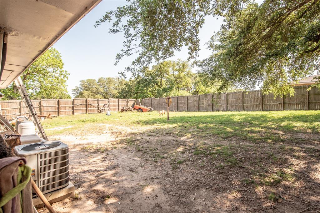 885 7th Street, Somerville, Texas image 31