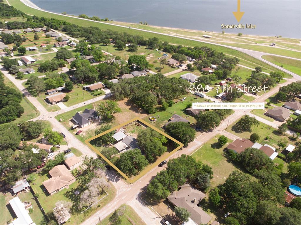 885 7th Street, Somerville, Texas image 2