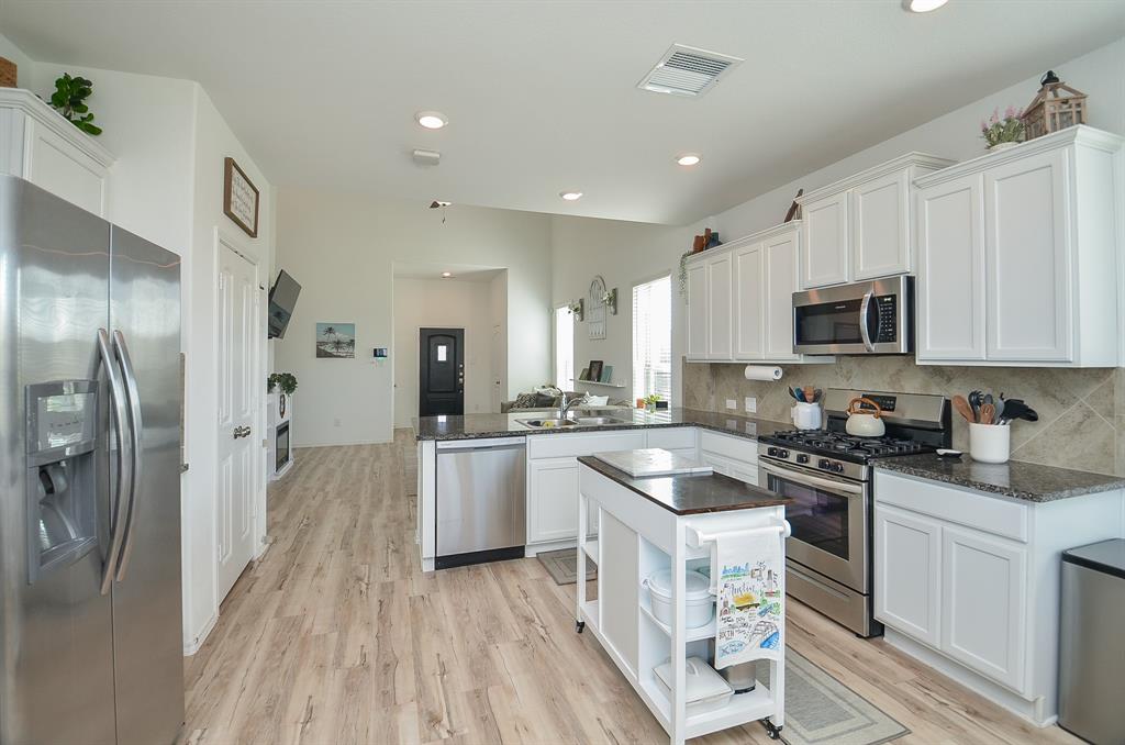 26003 Amber Pearl Drive, Richmond, Texas image 12