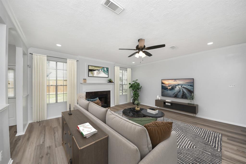 4914 Widerop Lane, Friendswood, Texas image 10