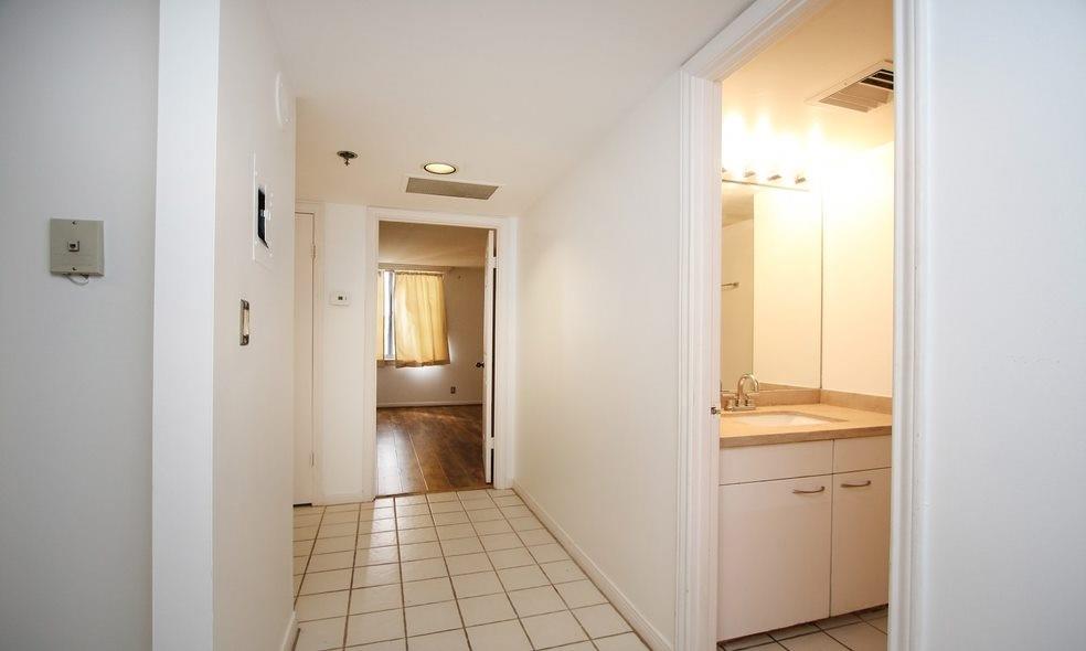 3525 Sage Road #318, Houston, Texas image 23
