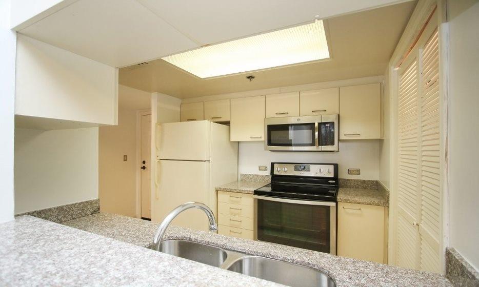 3525 Sage Road #318, Houston, Texas image 29