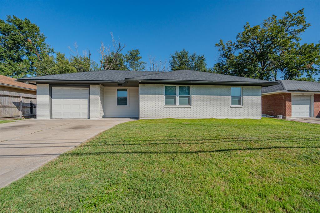 2127 Strawberry Road, Pasadena, Texas image 1