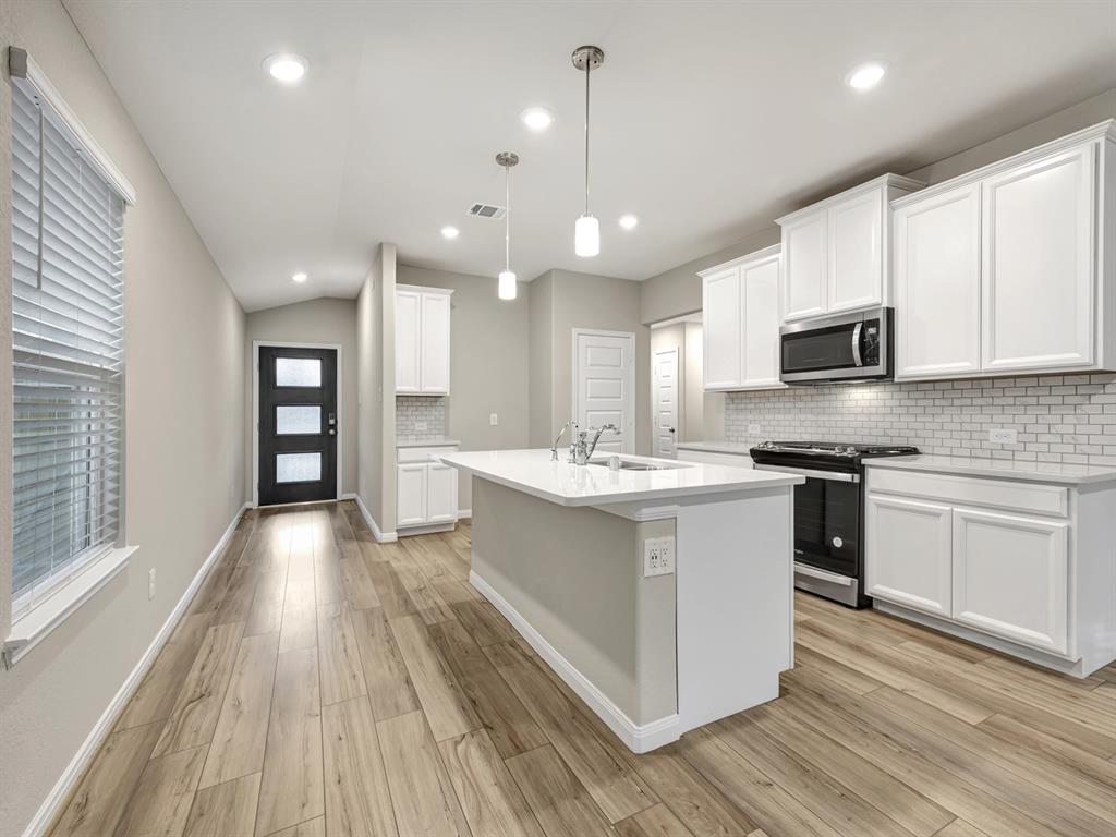1742 Cayden Oak Lane, Conroe, Texas image 2