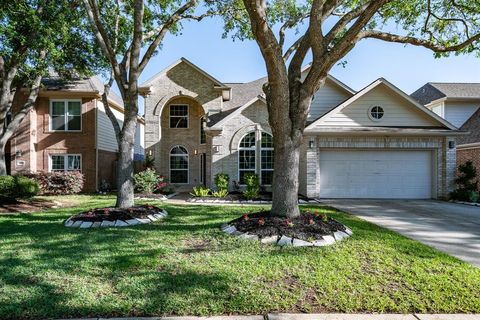 Single Family Residence in Pasadena TX 6103 Lacey Oak Drive 2.jpg