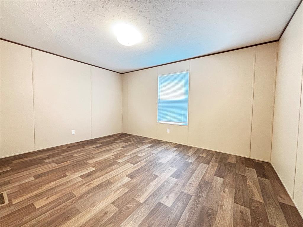 300 Cherokee Lane, Onalaska, Texas image 7