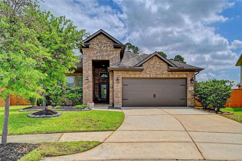 3854 Fleetwood Falls Lane, Spring, Texas image 1