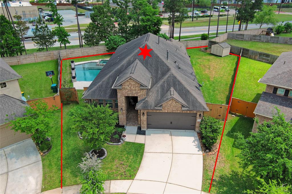 3854 Fleetwood Falls Lane, Spring, Texas image 2