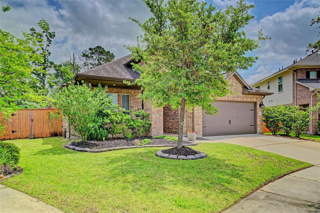 3854 Fleetwood Falls Lane, Spring, Texas image 4