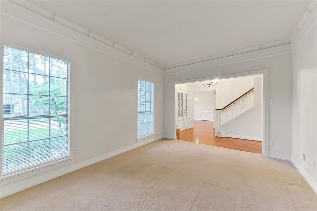 2714 Rustic Woods Drive, Houston, Texas image 9